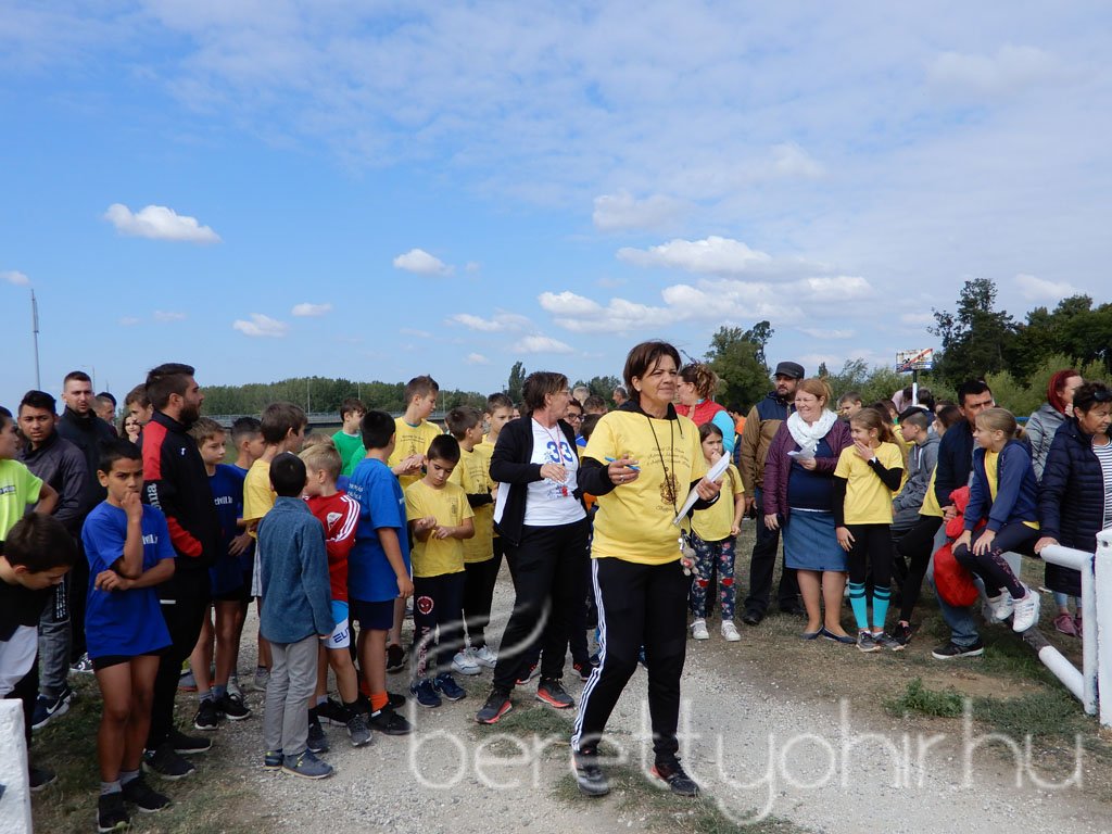 Mezei futóbajnokság Berettyóújfaluban 03